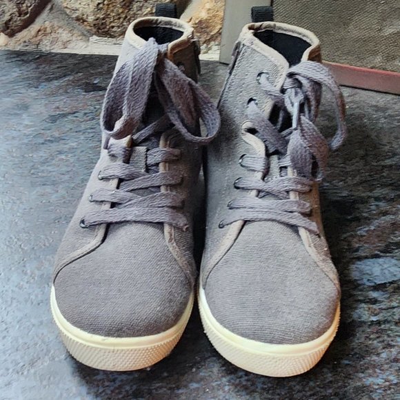 Cat & Jack Gray Canvas High-Top Sneakers Size 3 - Picture 8 of 16